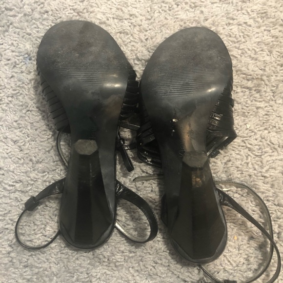 Size 8 Heels shoes - Picture 3 of 3